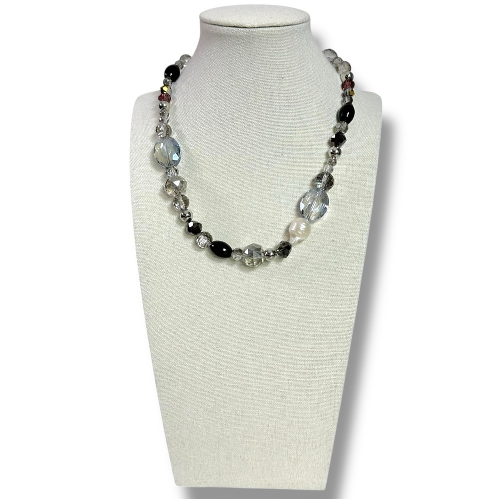 Anthropologie Serefina Chunky Mixed Beaded Retro 50’s Necklace Dark Grey NWT - Picture 4 of 14